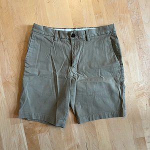 Banana Republic Rapid Movement Chino Short